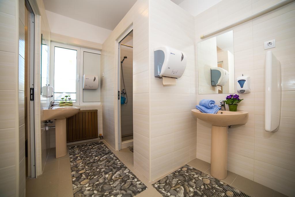 Holiday Home White House Podstrana Kültér fotó